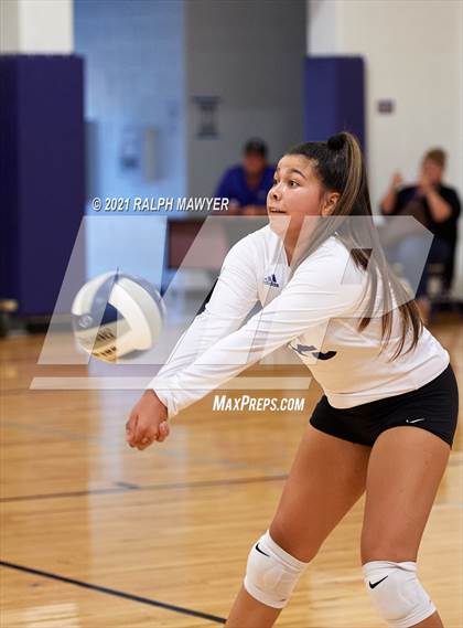 Thumbnail 2 in Navarro @ Boerne photogallery.