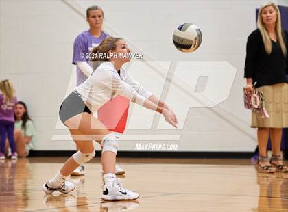 Thumbnail 3 in Navarro @ Boerne photogallery.