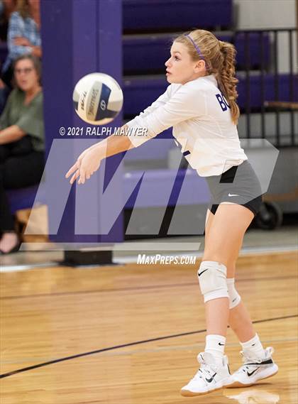 Thumbnail 1 in Navarro @ Boerne photogallery.