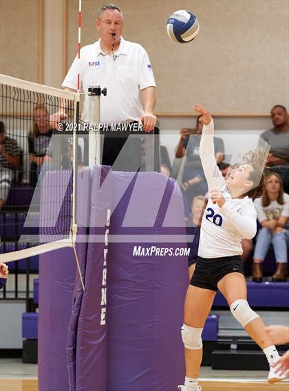 Thumbnail 3 in Navarro @ Boerne photogallery.