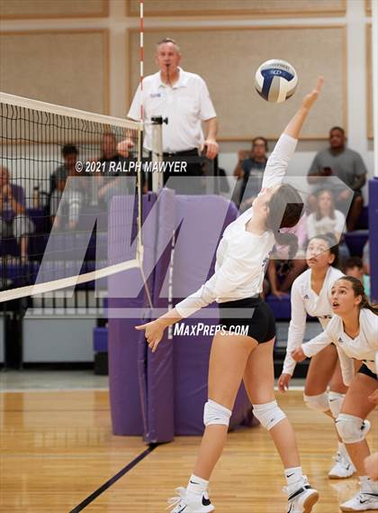 Thumbnail 2 in Navarro @ Boerne photogallery.