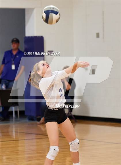 Thumbnail 2 in Navarro @ Boerne photogallery.