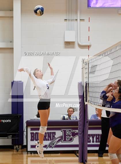Thumbnail 2 in Navarro @ Boerne photogallery.