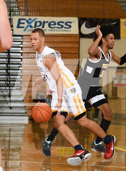 Thumbnail 3 in Barlow vs. Roosevelt (Les Schwab Invitational) photogallery.