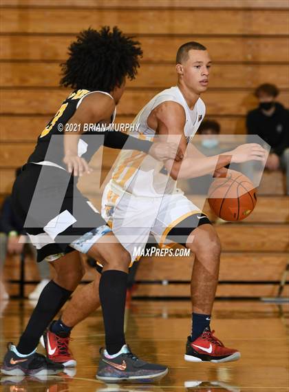Thumbnail 2 in Barlow vs. Roosevelt (Les Schwab Invitational) photogallery.