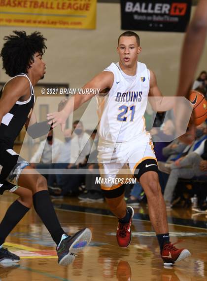 Thumbnail 3 in Barlow vs. Roosevelt (Les Schwab Invitational) photogallery.