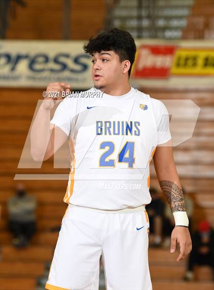 Thumbnail 3 in Barlow vs. Roosevelt (Les Schwab Invitational) photogallery.