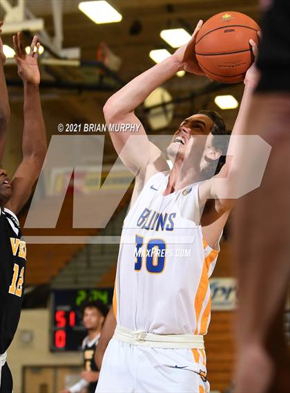 Thumbnail 3 in Barlow vs. Roosevelt (Les Schwab Invitational) photogallery.