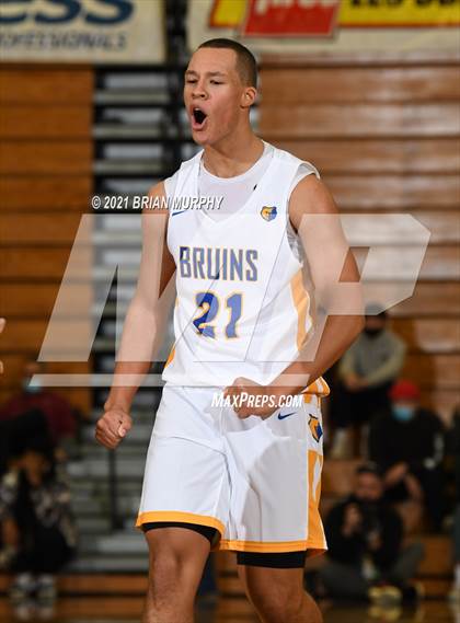 Thumbnail 1 in Barlow vs. Roosevelt (Les Schwab Invitational) photogallery.