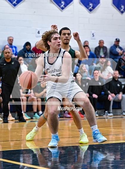 Thumbnail 3 in Lewisburg vs Central Columbia (PIAA District 4 Class 4A Quarterfinal) photogallery.