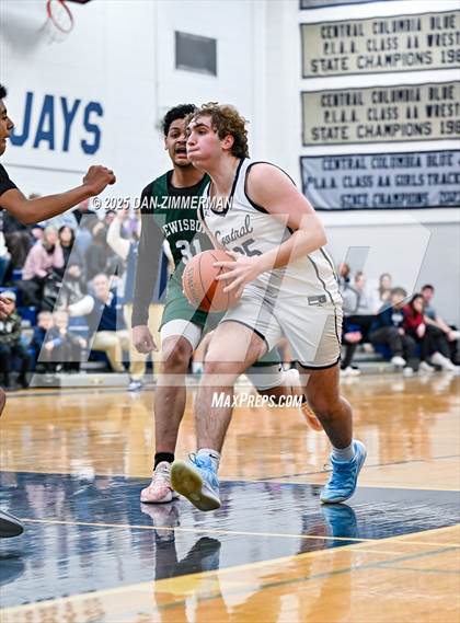 Thumbnail 2 in Lewisburg vs Central Columbia (PIAA District 4 Class 4A Quarterfinal) photogallery.