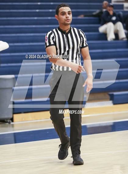 Thumbnail 2 in Lake Ridge vs. Wylie East (Denton Ryan Holiday Showcase) photogallery.