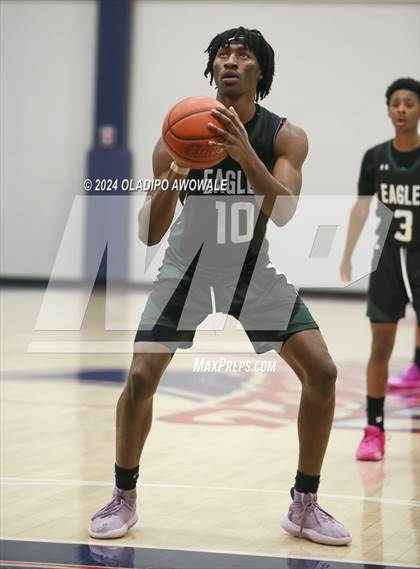 Thumbnail 1 in Lake Ridge vs. Wylie East (Denton Ryan Holiday Showcase) photogallery.