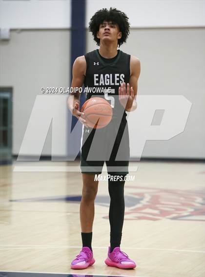 Thumbnail 1 in Lake Ridge vs. Wylie East (Denton Ryan Holiday Showcase) photogallery.