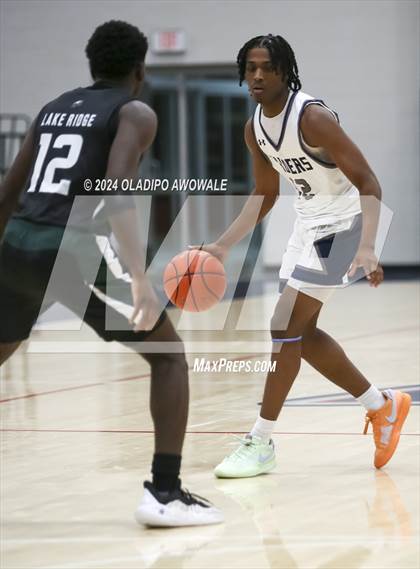 Thumbnail 3 in Lake Ridge vs. Wylie East (Denton Ryan Holiday Showcase) photogallery.