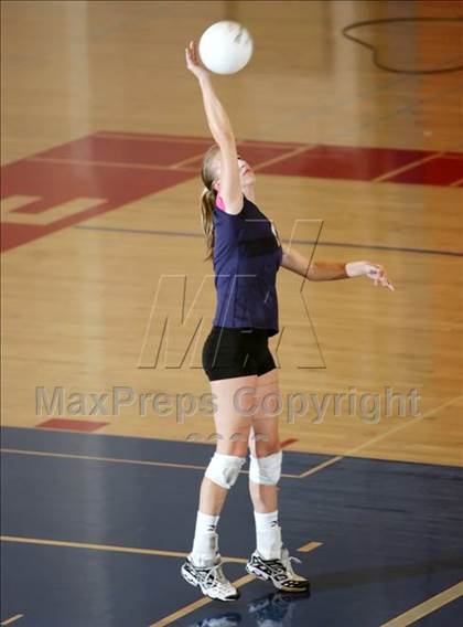 Thumbnail 2 in Harbor vs. Menlo (CIF CCS D4 Final) photogallery.