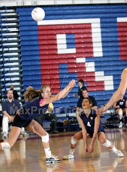Thumbnail 3 in Harbor vs. Menlo (CIF CCS D4 Final) photogallery.