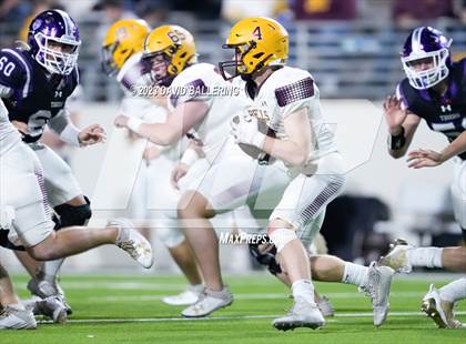 Thumbnail 3 in Bells vs. Jacksboro (UIL 3A DII Area Playoff) photogallery.