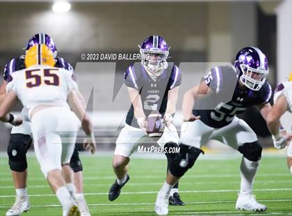 Thumbnail 2 in Bells vs. Jacksboro (UIL 3A DII Area Playoff) photogallery.