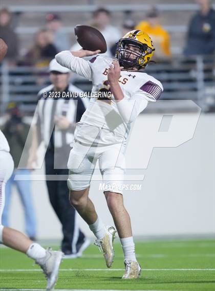 Thumbnail 3 in Bells vs. Jacksboro (UIL 3A DII Area Playoff) photogallery.