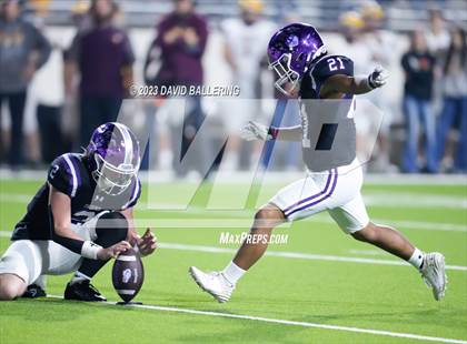 Thumbnail 3 in Bells vs. Jacksboro (UIL 3A DII Area Playoff) photogallery.