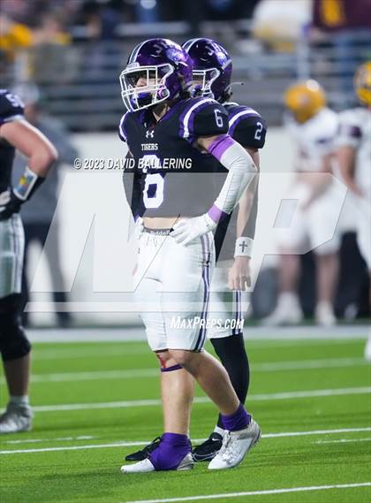 Thumbnail 2 in Bells vs. Jacksboro (UIL 3A DII Area Playoff) photogallery.
