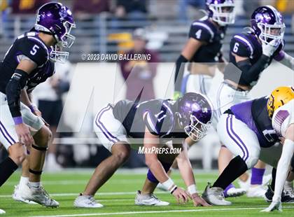 Thumbnail 2 in Bells vs. Jacksboro (UIL 3A DII Area Playoff) photogallery.