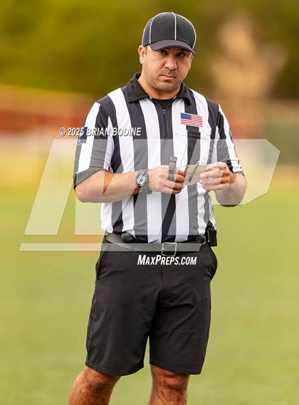 Thumbnail 3 in Aiken vs Oceanside Collegiate Academy (SCHSL 4A Round 2) photogallery.