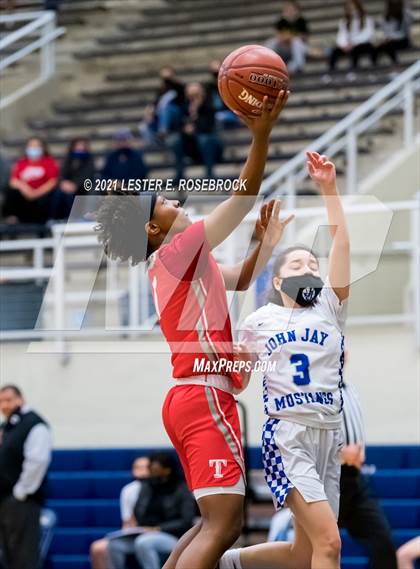 Thumbnail 3 in Jay vs Taft photogallery.
