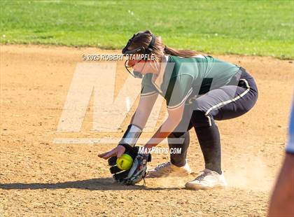 Thumbnail 3 in Belle Vernon @ Oakland Catholic photogallery.