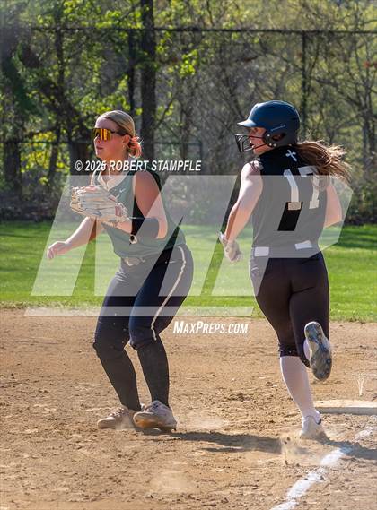 Thumbnail 3 in Belle Vernon @ Oakland Catholic photogallery.