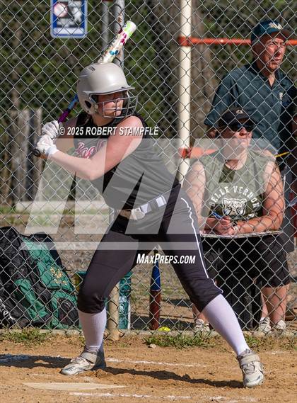 Thumbnail 2 in Belle Vernon @ Oakland Catholic photogallery.