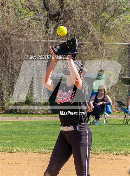 Thumbnail 3 in Belle Vernon @ Oakland Catholic photogallery.