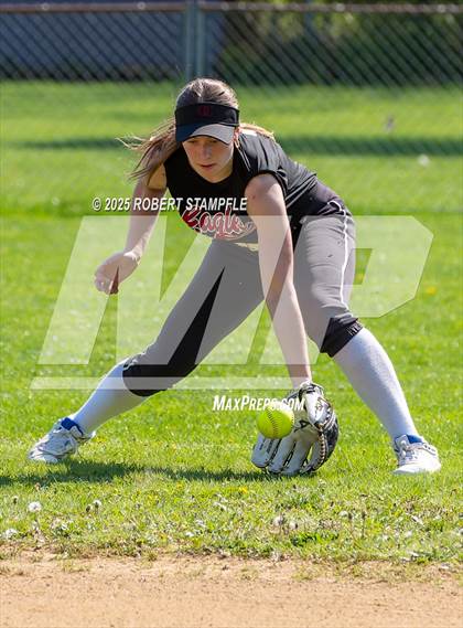 Thumbnail 3 in Belle Vernon @ Oakland Catholic photogallery.