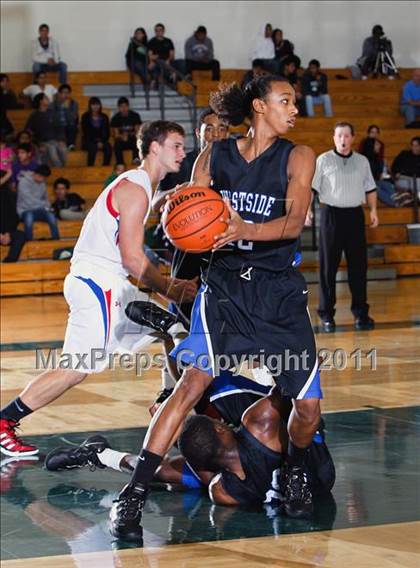 Thumbnail 2 in Pearce vs. Westside (McDonald's Texas Invitational) photogallery.