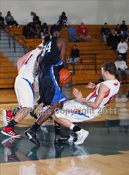 Thumbnail 2 in Pearce vs. Westside (McDonald's Texas Invitational) photogallery.