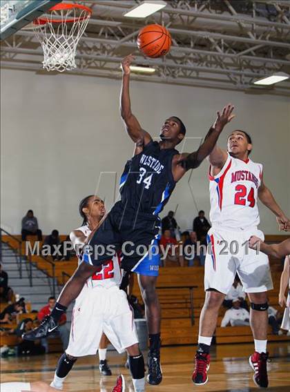 Thumbnail 2 in Pearce vs. Westside (McDonald's Texas Invitational) photogallery.