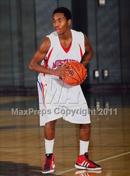 Thumbnail 2 in Pearce vs. Westside (McDonald's Texas Invitational) photogallery.