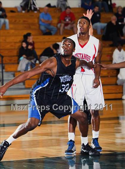 Thumbnail 2 in Pearce vs. Westside (McDonald's Texas Invitational) photogallery.