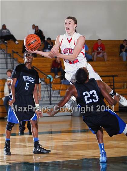 Thumbnail 1 in Pearce vs. Westside (McDonald's Texas Invitational) photogallery.
