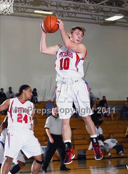 Thumbnail 3 in Pearce vs. Westside (McDonald's Texas Invitational) photogallery.