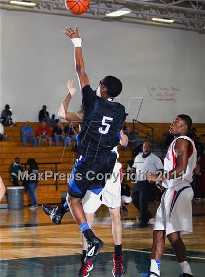 Thumbnail 1 in Pearce vs. Westside (McDonald's Texas Invitational) photogallery.
