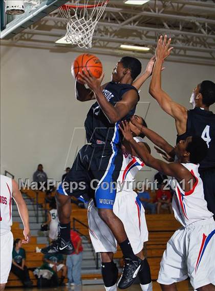 Thumbnail 2 in Pearce vs. Westside (McDonald's Texas Invitational) photogallery.