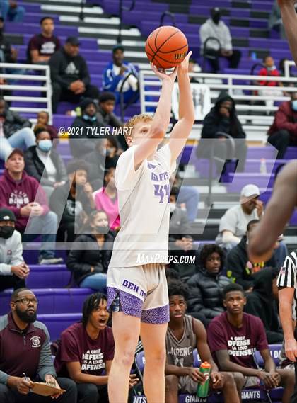 Thumbnail 3 in Lawrence Central @ Ben Davis photogallery.