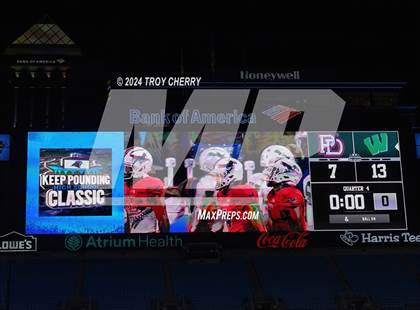 Thumbnail 2 in Providence Day vs. Weddington photogallery.