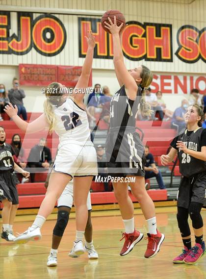 Thumbnail 3 in Laguna Hills vs. St. Margaret's (North South Tournament) photogallery.