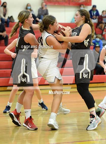 Thumbnail 3 in Laguna Hills vs. St. Margaret's (North South Tournament) photogallery.