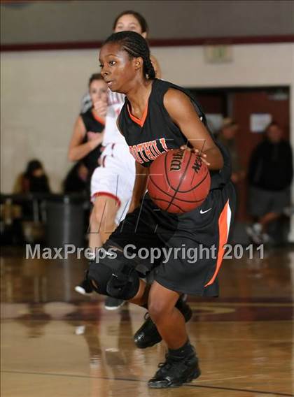 Thumbnail 3 in Foothill vs. Bella Vista (Lady Cardinal Classic) photogallery.