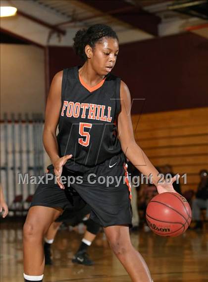Thumbnail 2 in Foothill vs. Bella Vista (Lady Cardinal Classic) photogallery.
