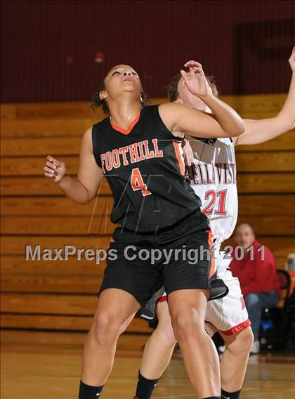 Thumbnail 3 in Foothill vs. Bella Vista (Lady Cardinal Classic) photogallery.